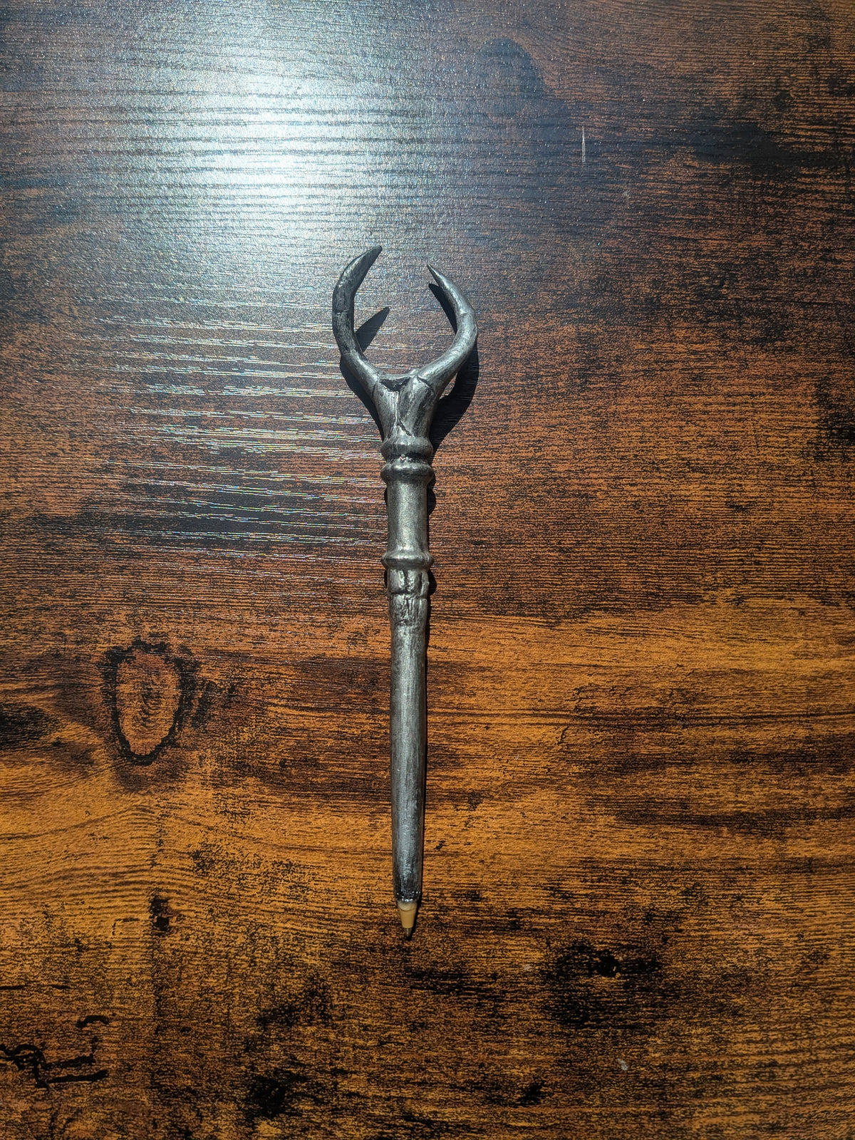 Twisted Bident - Resin Pen